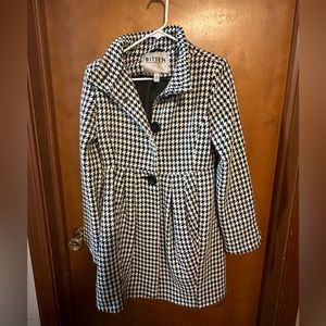 Bitten by Sarah Jessica Parker Black and white dress coat